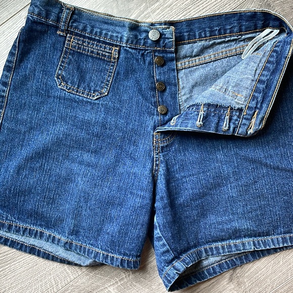 Button fly denim shorts with mini  pockets&2 back pockets . - Picture 5 of 6